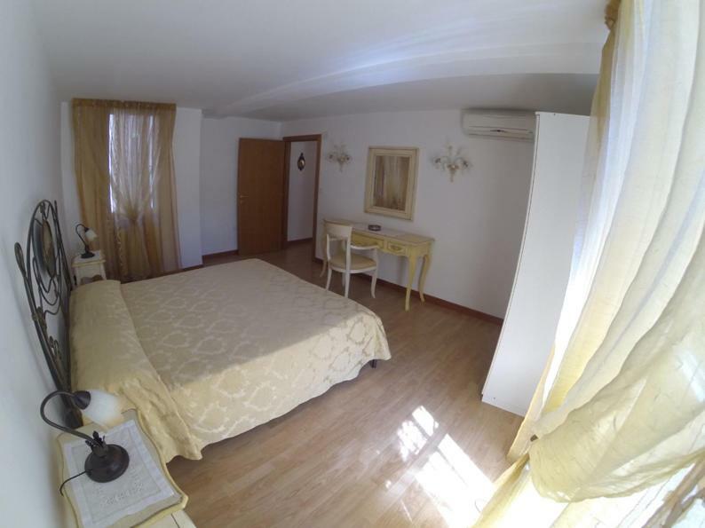 A Rialto Venice Luaran gambar